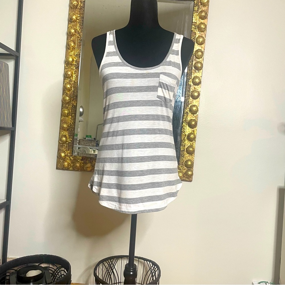 Xhilaration Striped Gray White Heathered Scoop Neckline Sleeveless Tank Top